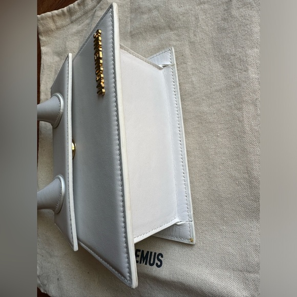 Jacquemus Le Chiquito moyen White and Gold with strap and dust bag! PERFECT - Picture 3 of 5
